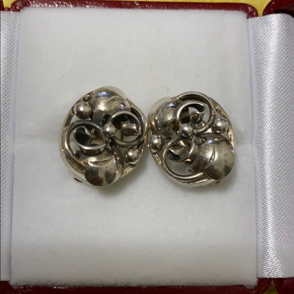 Vintage clip silver earrings